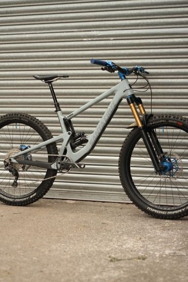 2019 Santa Cruz Bronson CC - Size Medium
