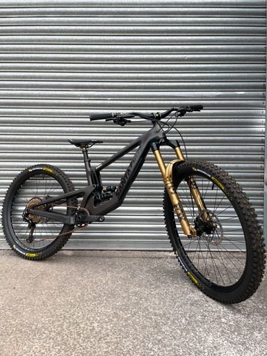 2023 Santa Cruz Nomad CC Dream Build - Size Medium