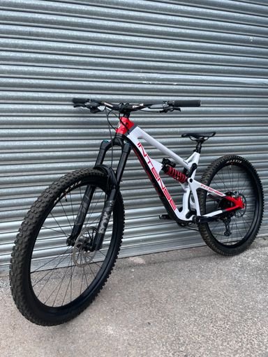 2022 Intense Carbine - Size Large