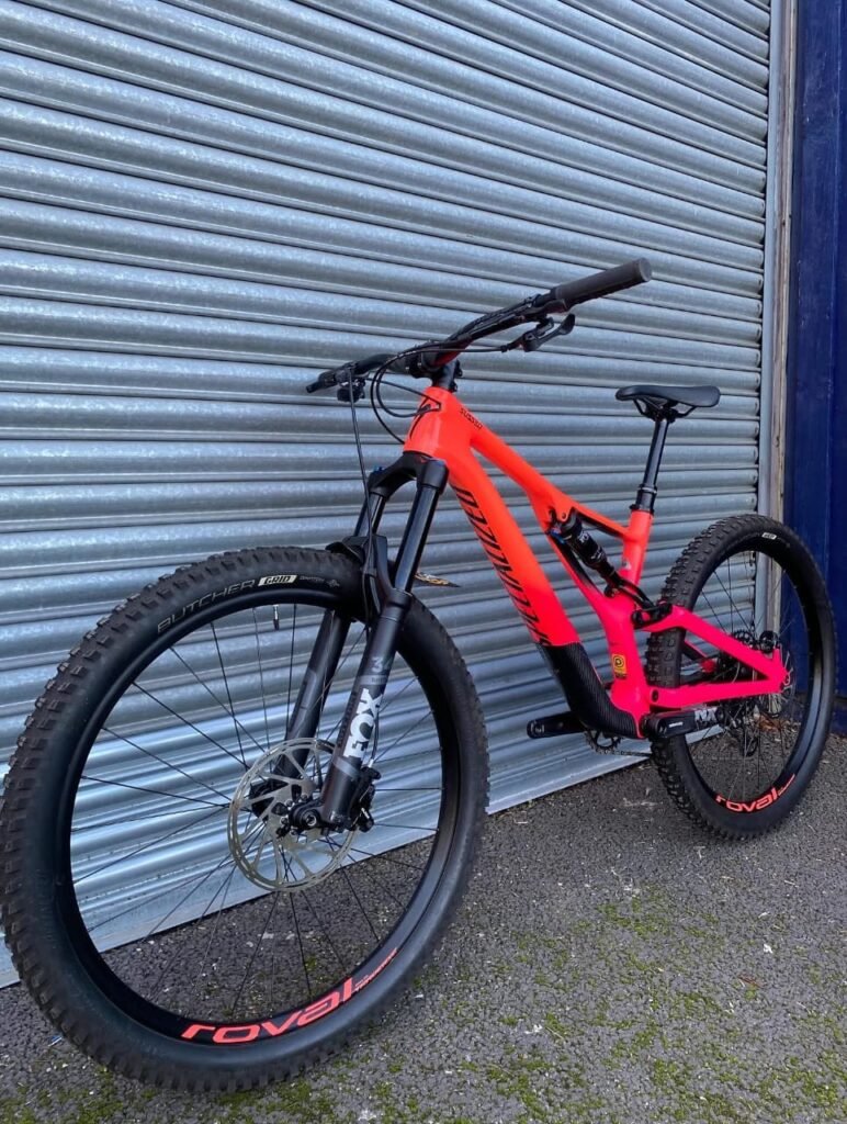 2019 Specialized Stumpjumper Women's Carbon Comp, Size M